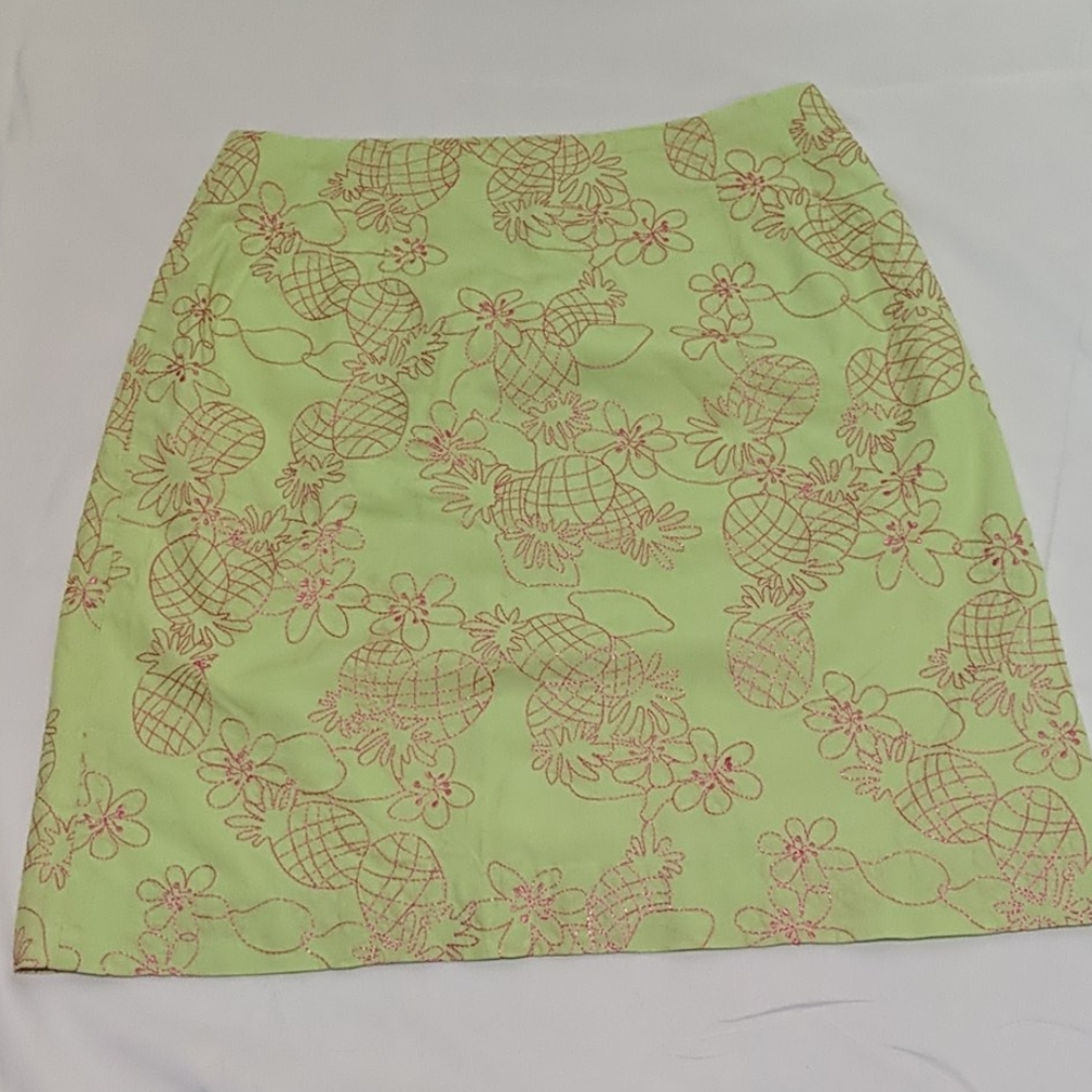 • Lilly Pulitzer Lime Green/ Pink 🌺🍍 •
